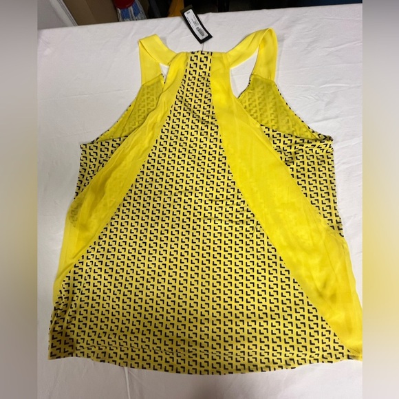 WORTHINGTON YELLOW/BLACK SLEEVELESS TOP  SIZE XL W/V NECK  100% POLYESTER - Picture 5 of 9